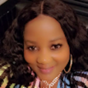 Meet your Posher, Yvette